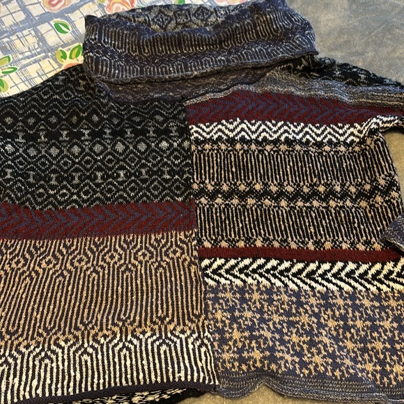 Free People Sweater - Picture 2 of 6